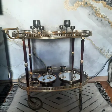 Pansiyon Stylish Charm Downtown Podgoriçe